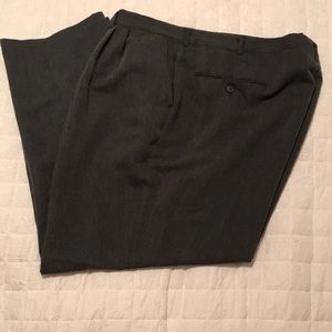 Mens Untied Brand dress pants. Grey color.
